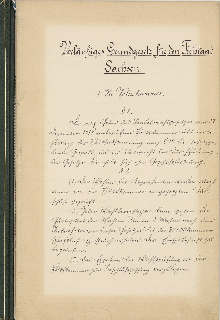 Handschriftliche Ausfertigung des vorläufigen Grundgesetzes für den Freistaat Sachsen von 1918