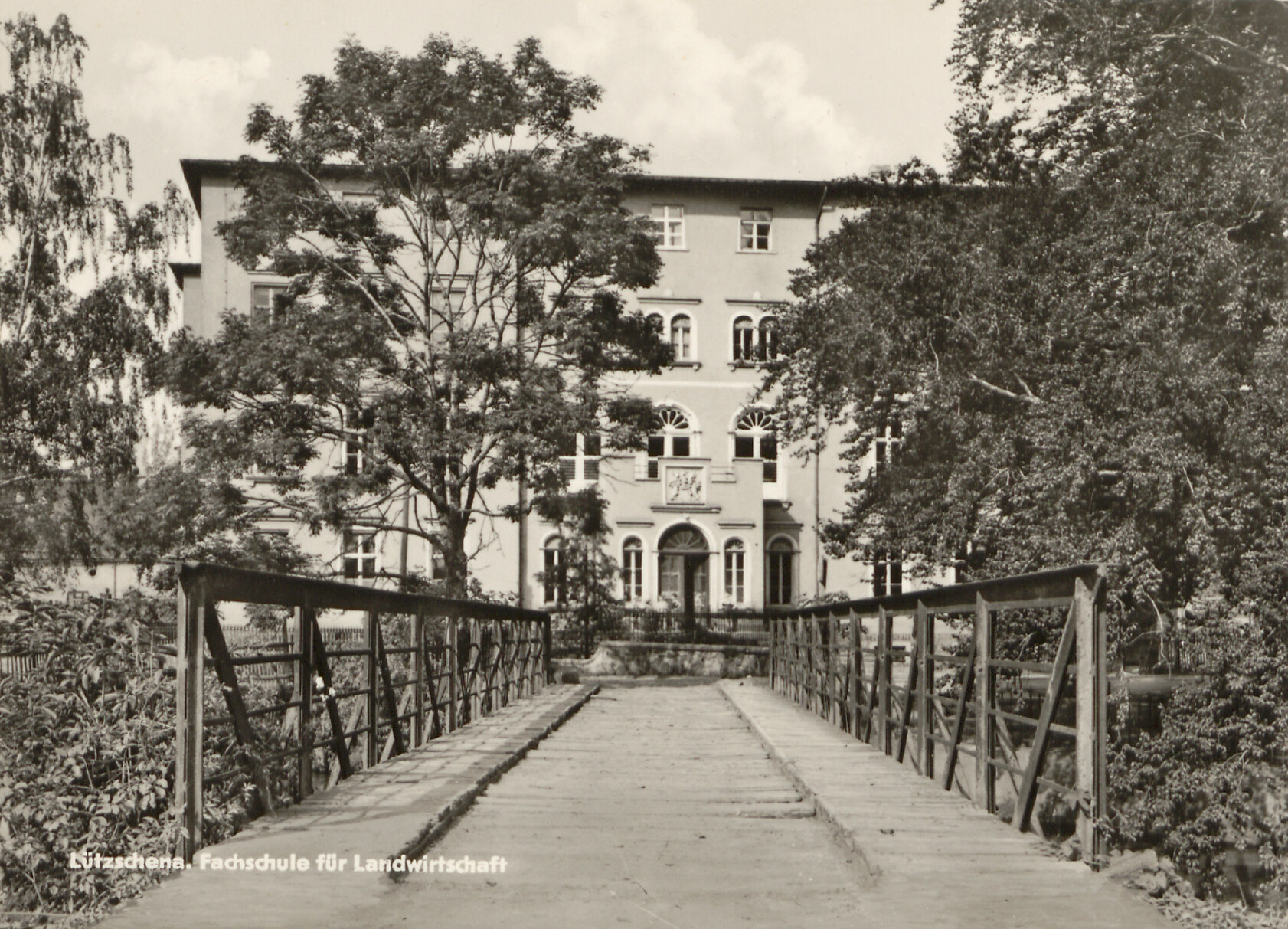 Landwirtschaftsschule im Schloss Lützschena, Postkarte von 1964