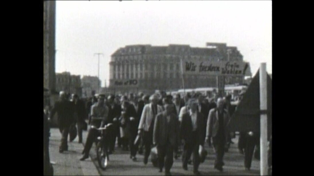 »Freie Wahlen« – in vielen Städten wurde diese Parole durch die Demonstranten erhoben – so auch in Dresden.