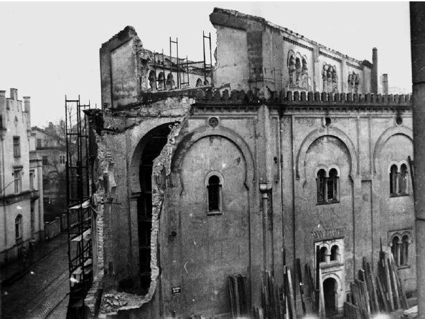 Ruine der Synagoge Gottschedstraße, November 1938