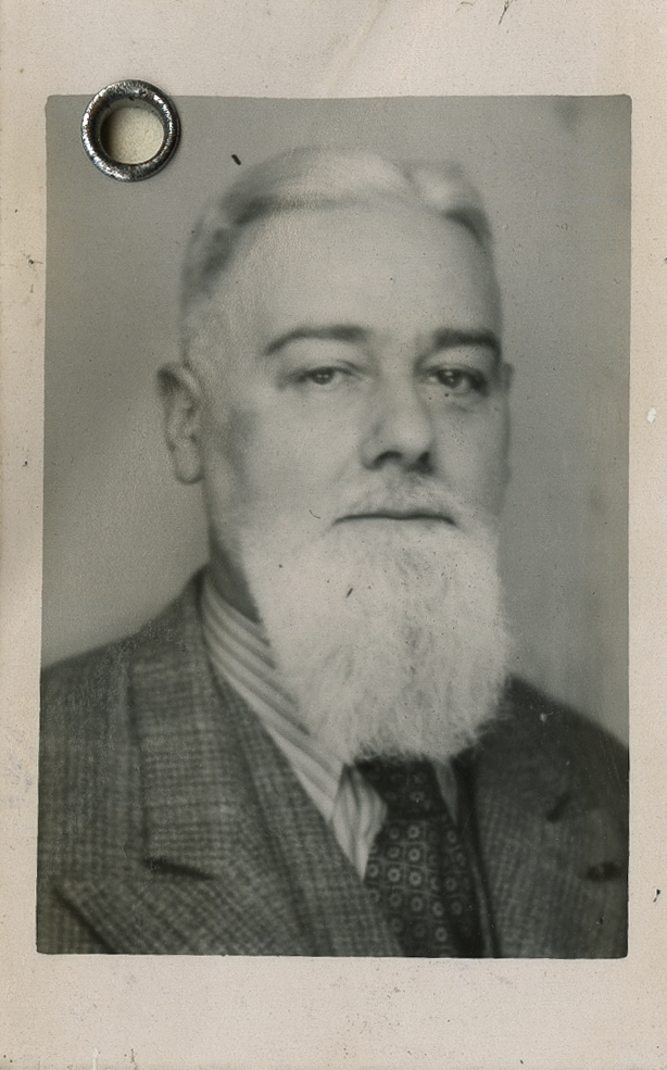 Passfoto von Gustav Adolf Jacobi, 1939 (SächsStA-L, 20031 Polizeipräsidium Leipzig, Nr. PP-S 1364/23)